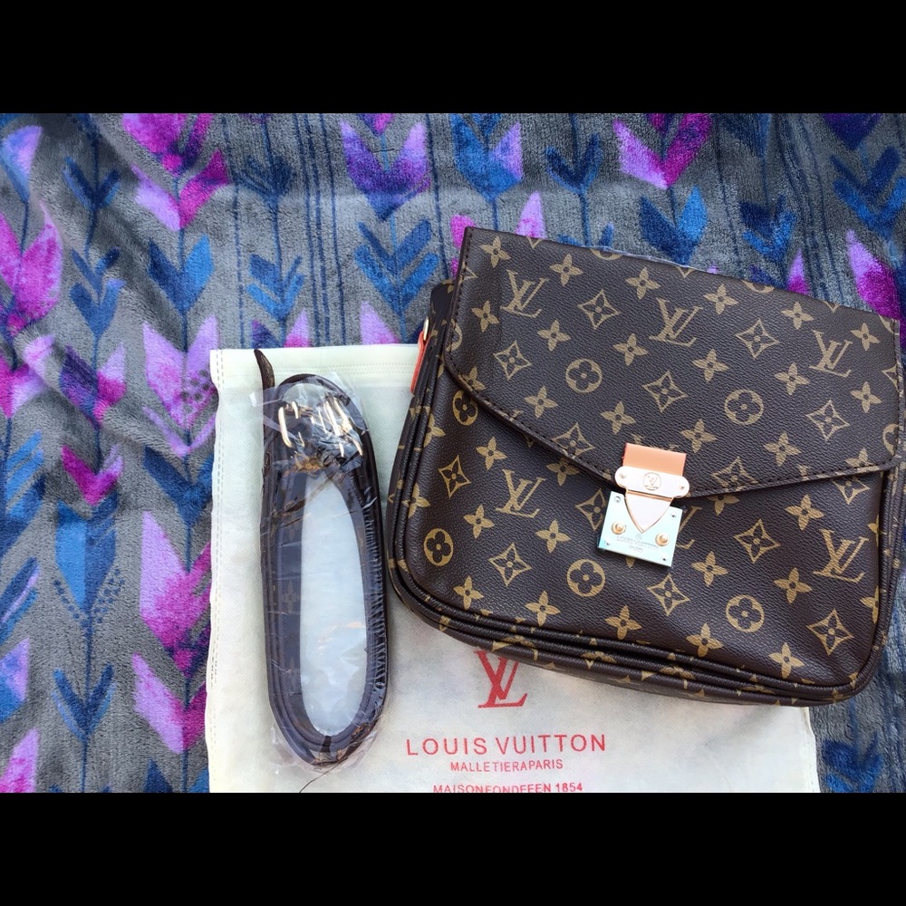 Crossbody bag